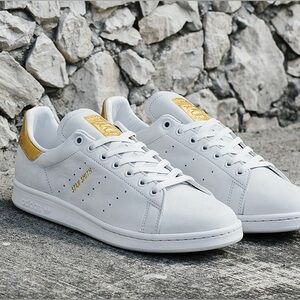 Adidas - Limited Edition Gold Stan Smith Shoes - Women’s size 8.5 (fits 9)